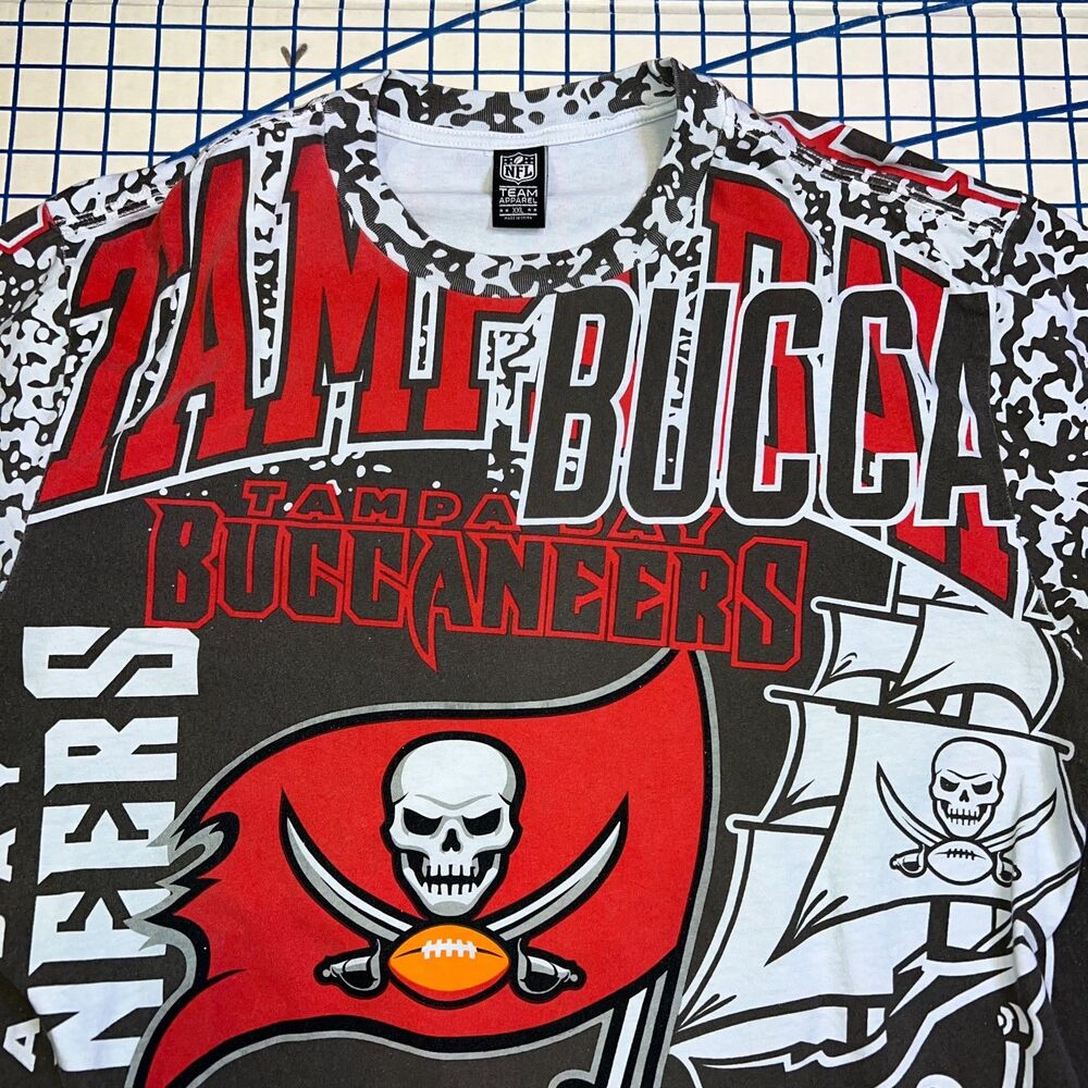 NFL Tampa Bay Buccaneers Shirt Size XXL All Over Print Short Sleeve T-Shirt - Picture 5 of 7